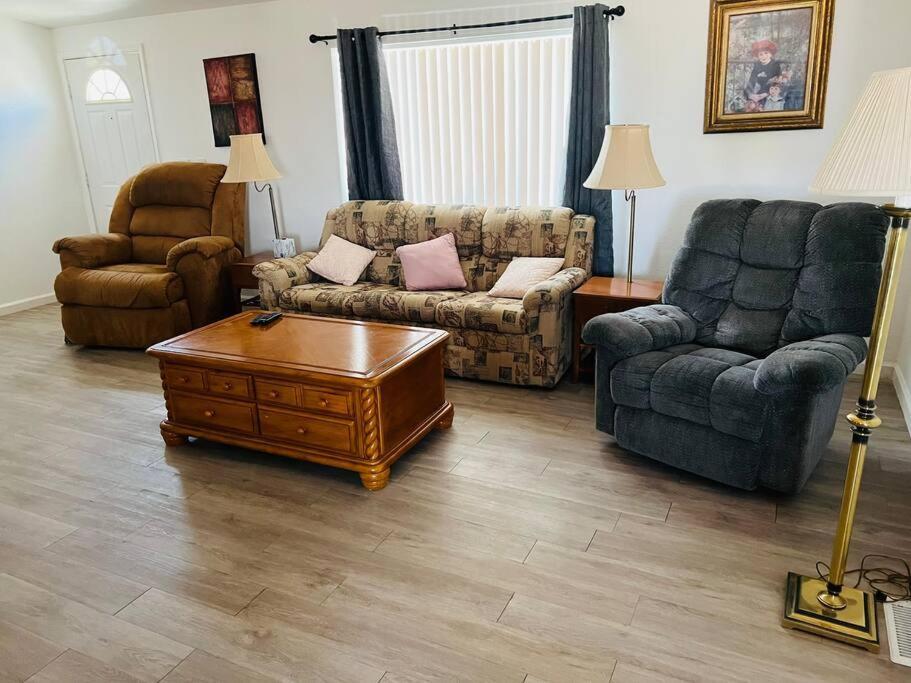 Death Valley/Prairiefire 3Bd/2Ba Home W/ Kitchen Парамп Экстерьер фото